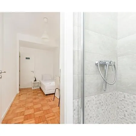 Houze Spacious 4 Bedroom Flat Near Zoo